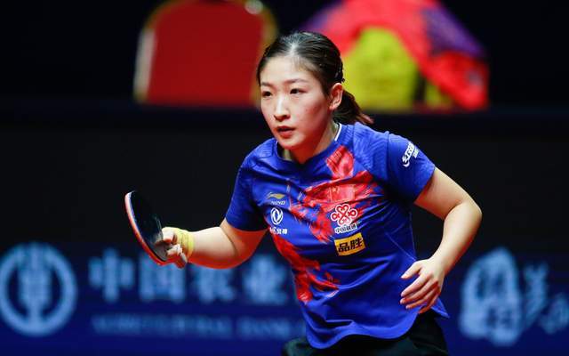 广东男篮在俱乐部杯首战中遭遇山西男篮，惜败对手，全场表现不佳，外援缺席，主力缺阵，山西男篮凭借高效进攻取得胜利。