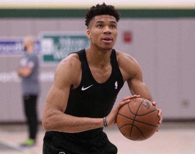 米体：国米将在意杯进行9人轮换，迪乌夫和小将科基有望首发