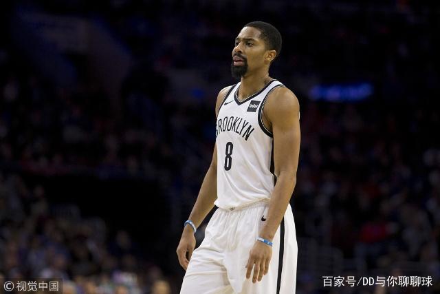 英超第13轮切尔西对阵阿森纳，双方均状态出色，争夺争冠席位，赛果待定。