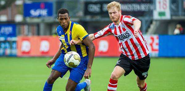 曼城斯特林末节进球助球队获胜