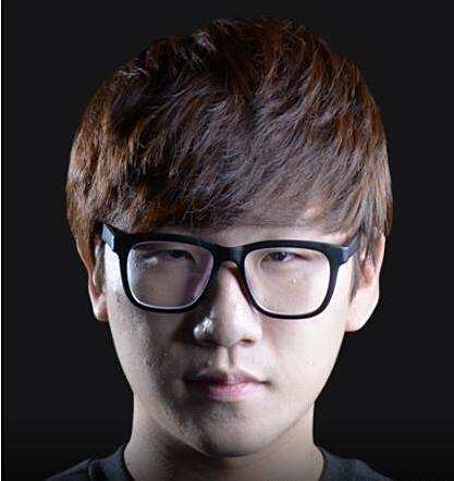 罗体：米兰冬窗寻找吉鲁式中锋，目前正评估菲尔克鲁格