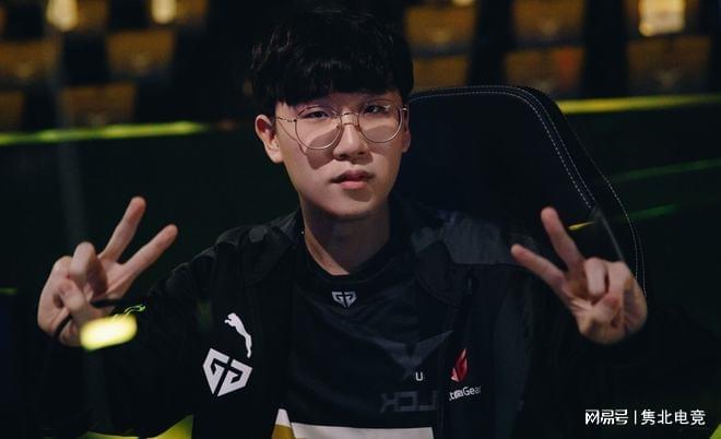 他们不仅仅 他们不仅仅